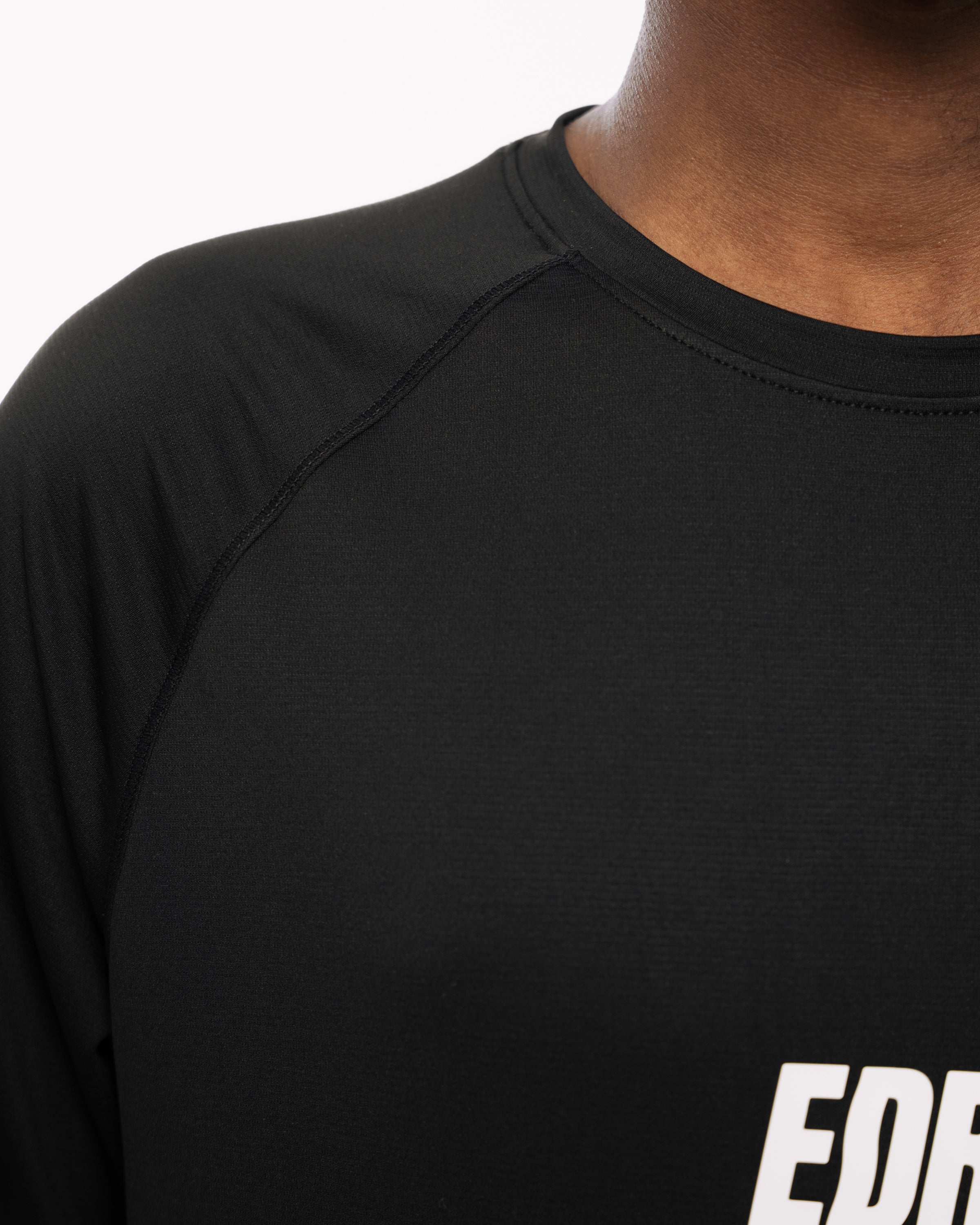 CHANNEL™ SS Run Tee - Black-5