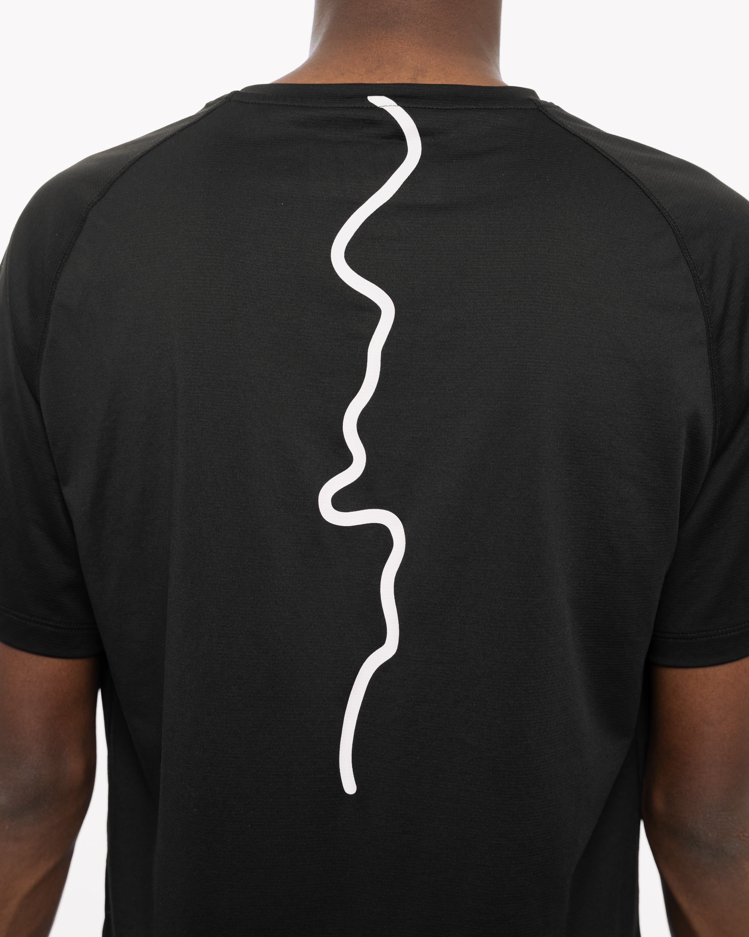 CHANNEL™ SS Run Tee - Black-6